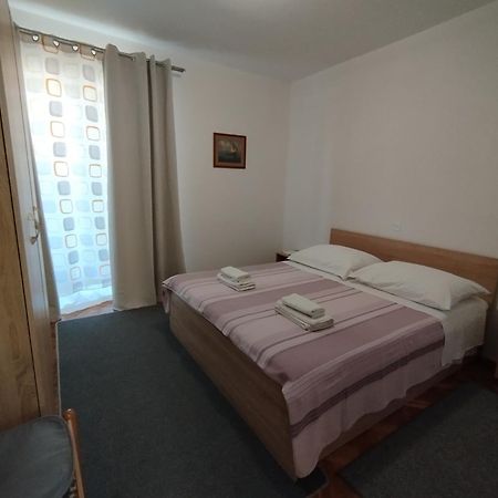 Apartments Renco Новаля Екстер'єр фото